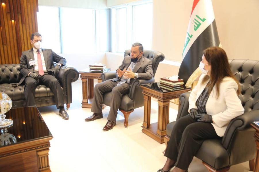 محافظ بغداد يلتقي وزيرة الاعمار لحل مشاريع عدة ابرزها ماء الحل الدائم في النهروان