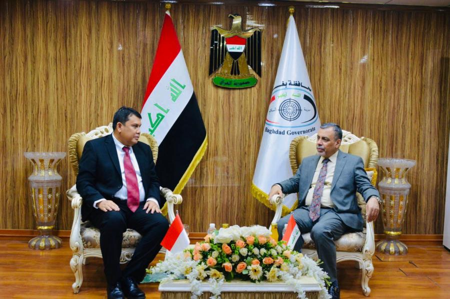 محافظ بغداد يستقبل السفير الاندونيسي لمناقشة التوامة بين بغداد وجاكرتا