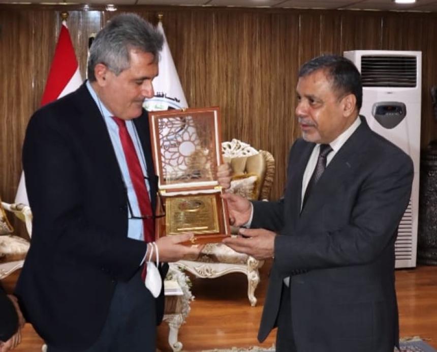 محافظ بغداد يبحث مع السفير الايطالي سبل تعزيز التعاون في المجال الخدمي والتجاري