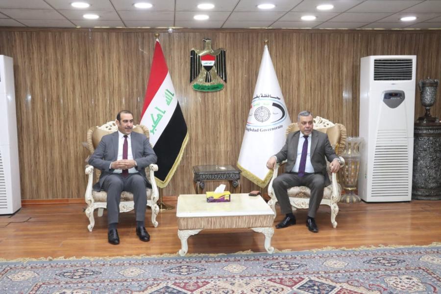 محافظ بغداد ووزير التخطيط يشكلان فريقاً مشتركا بشأن المشاريع المتلكئة