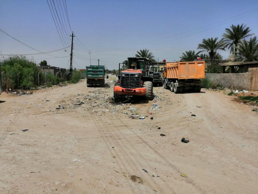 تحت شعار (( خدمه بغداد شرف لنا ))  تقوم مديرية بلدية اللطيفيه  بحملة لرفع النفايات