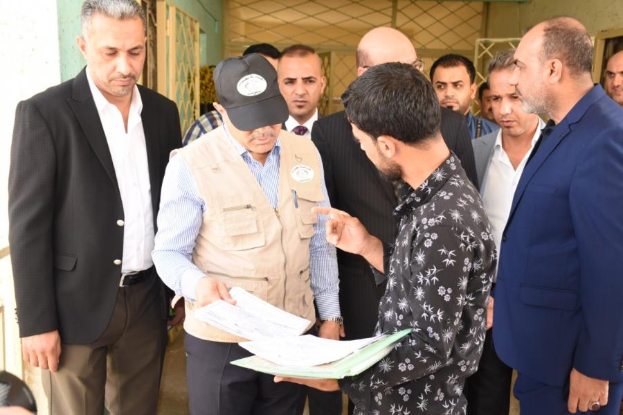 محافظ بغداد خلال زيارة مفاجئة لتربية الرصافة ٢ : ماضون بإعلان التعيينات وننتظر اجابة المالية