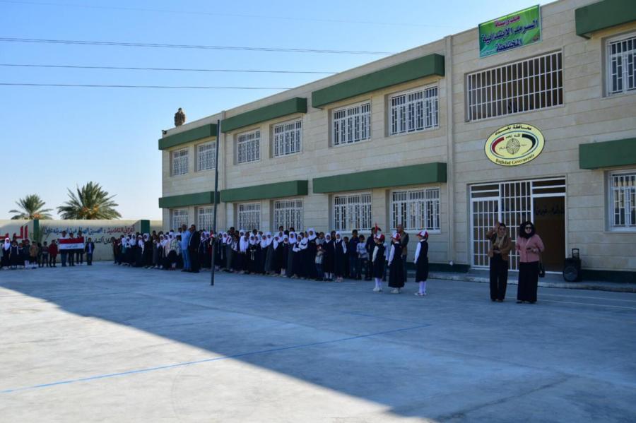 محافظ بغداد يفتتح مدرستين ويعلن استئناف العمل بمشروعين سكنيين في ابو غريب